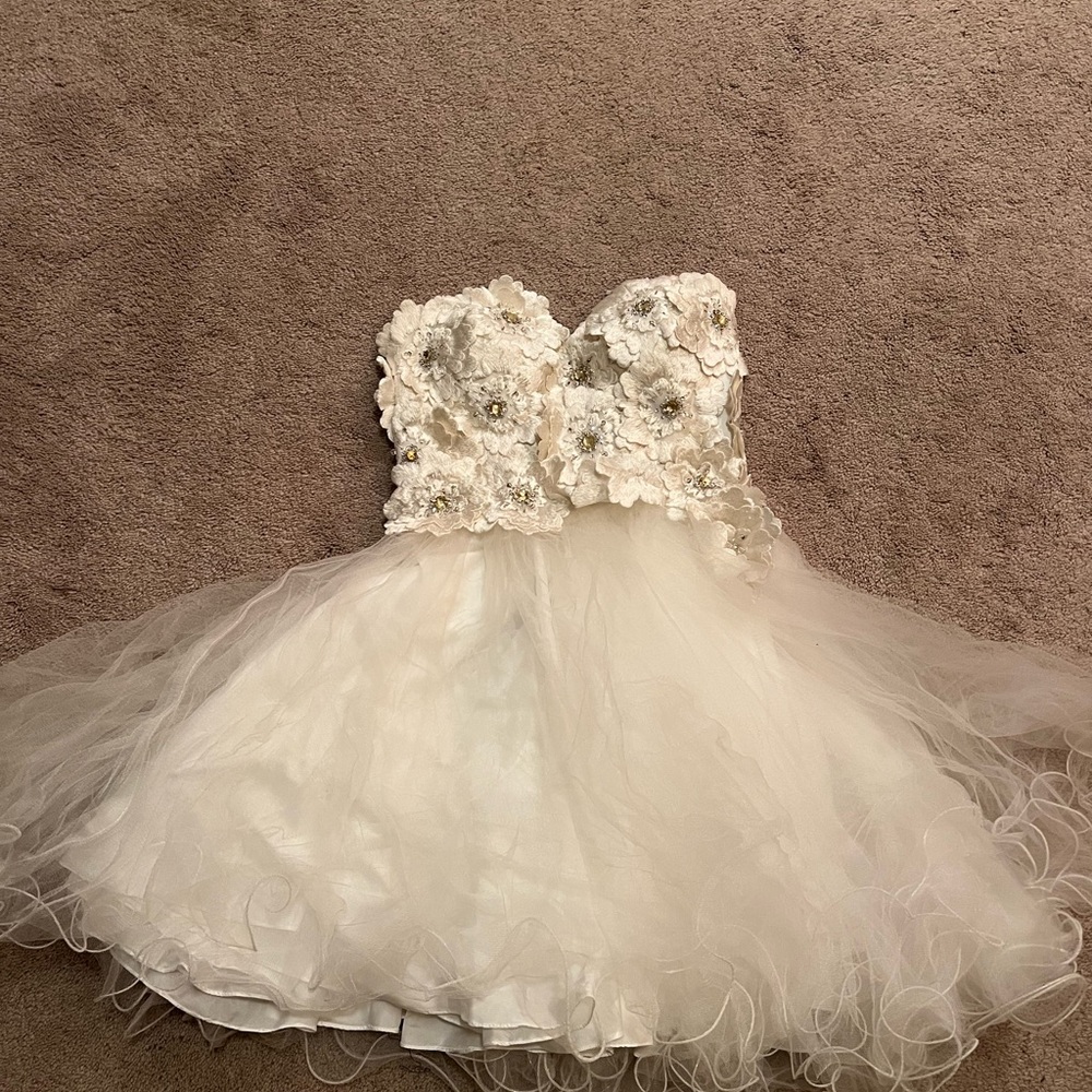 Strapless puffy dress